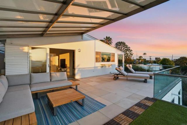 5628 Linda Rosa, La Jolla, CA 92037