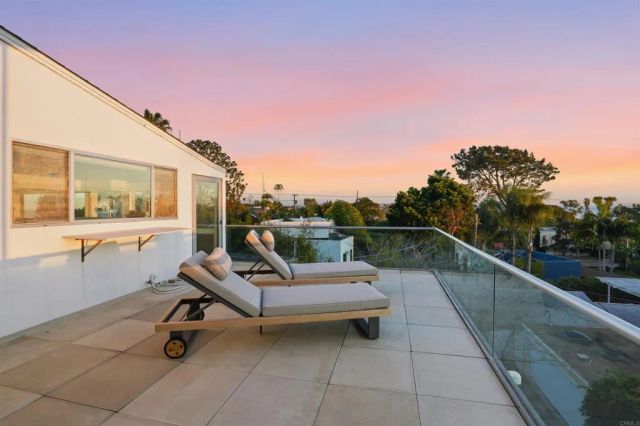 5628 Linda Rosa, La Jolla, CA 92037