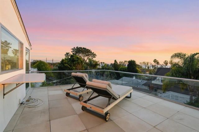 5628 Linda Rosa, La Jolla, CA 92037