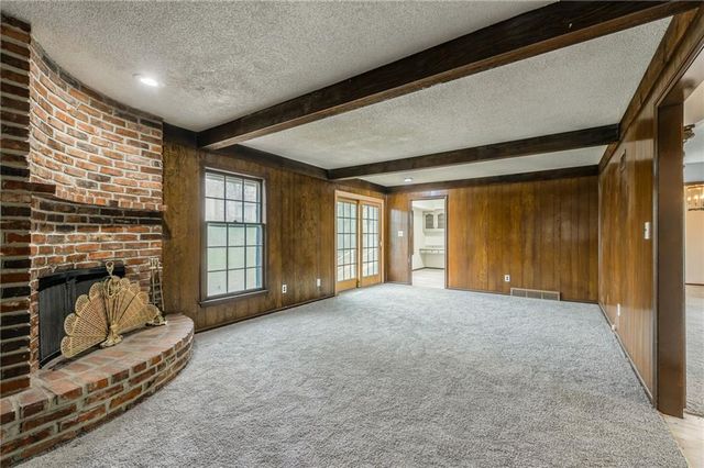 6701 E 127 Street, Grandview, MO 64030