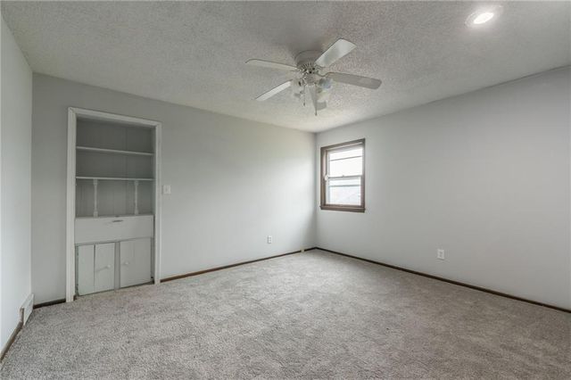 6701 E 127 Street, Grandview, MO 64030