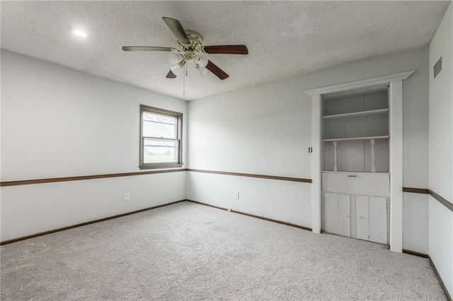 6701 E 127 Street, Grandview, MO 64030