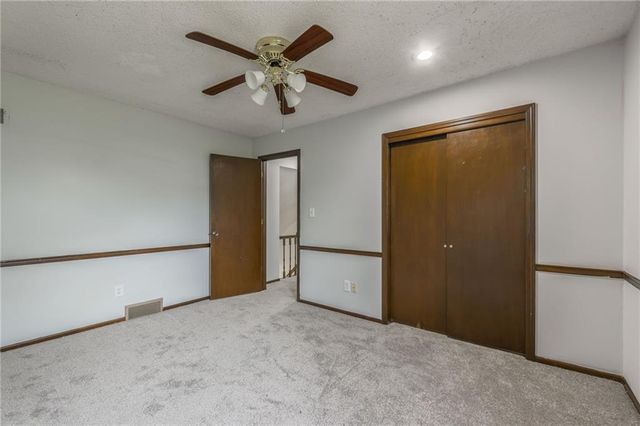 6701 E 127 Street, Grandview, MO 64030