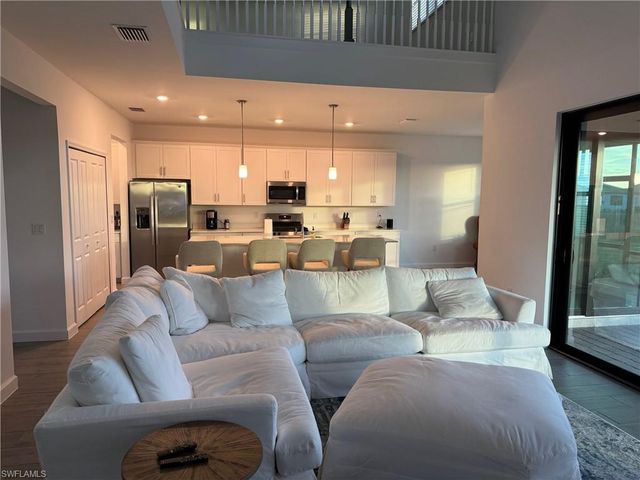 18227 Ridgeline DR, Estero, FL 33928