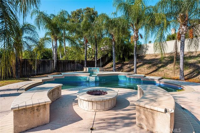 1536 Chestnut, Corona, CA 92881