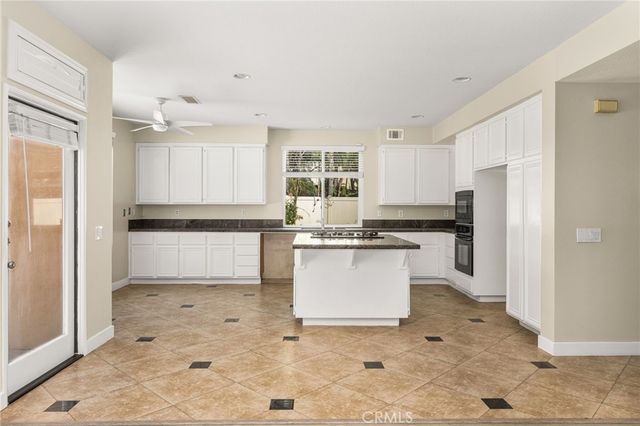 1536 Chestnut, Corona, CA 92881