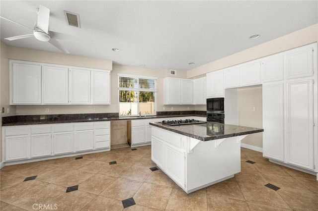 1536 Chestnut, Corona, CA 92881