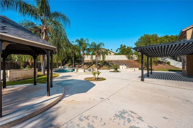 1536 Chestnut, Corona, CA 92881