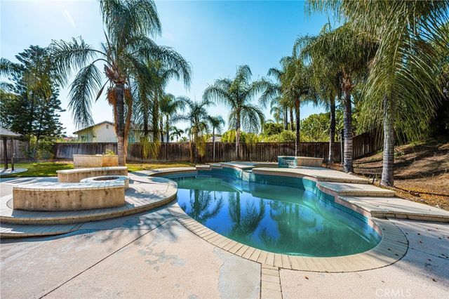 1536 Chestnut, Corona, CA 92881