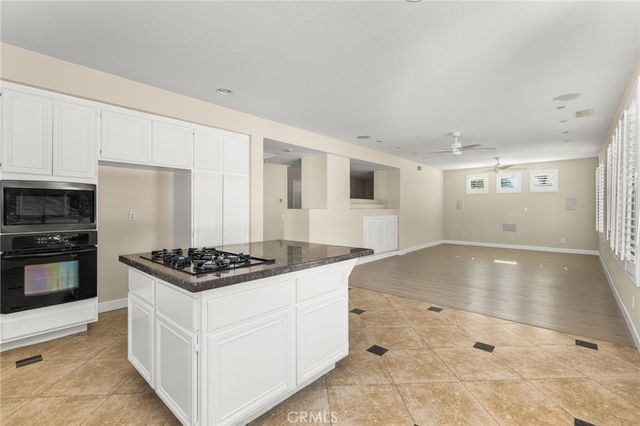 1536 Chestnut, Corona, CA 92881