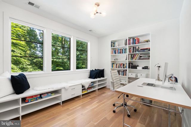 7101 PYLE RD, Bethesda, MD 20817