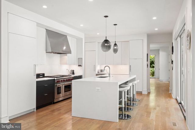 7101 PYLE RD, Bethesda, MD 20817