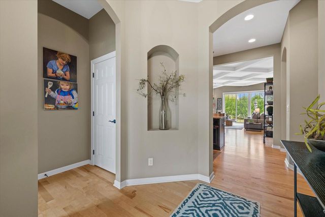 1750 Bess COURT, Oconomowoc, WI 53066