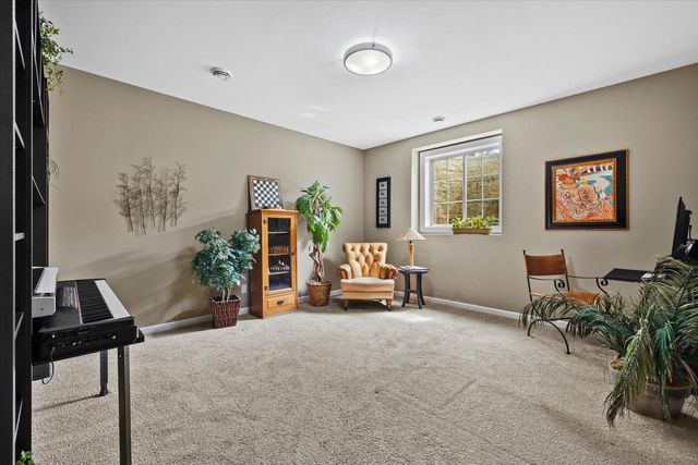 1750 Bess COURT, Oconomowoc, WI 53066