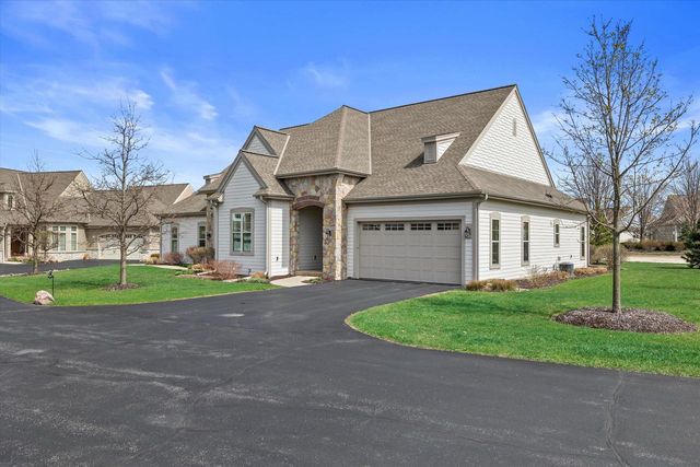 1750 Bess COURT, Oconomowoc, WI 53066