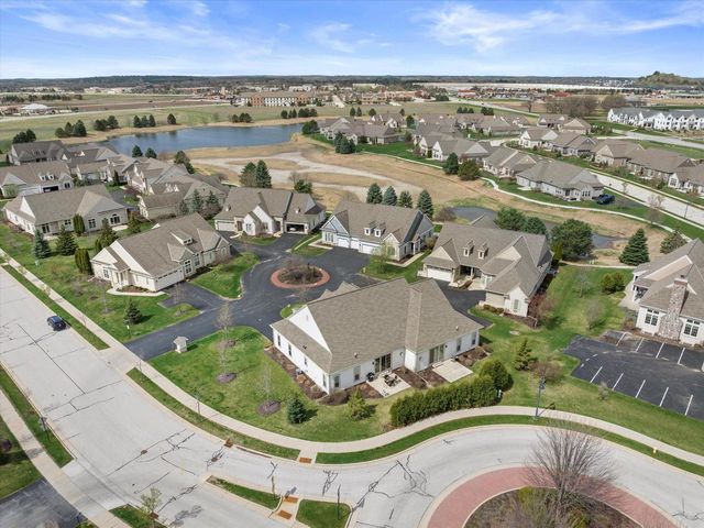 1750 Bess COURT, Oconomowoc, WI 53066