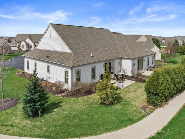 1750 Bess COURT, Oconomowoc, WI 53066