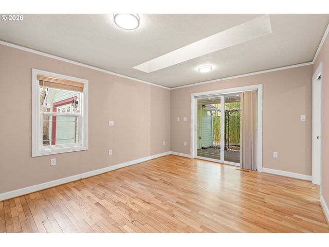 810 E 20TH Ave, Eugene, OR 97405