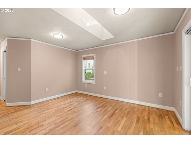 810 E 20TH Ave, Eugene, OR 97405