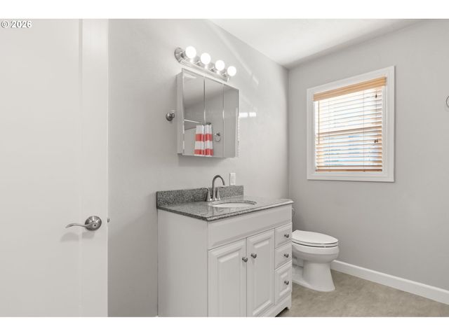 810 E 20TH Ave, Eugene, OR 97405