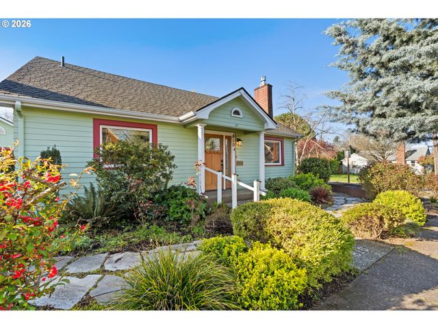 810 E 20TH Ave, Eugene, OR 97405