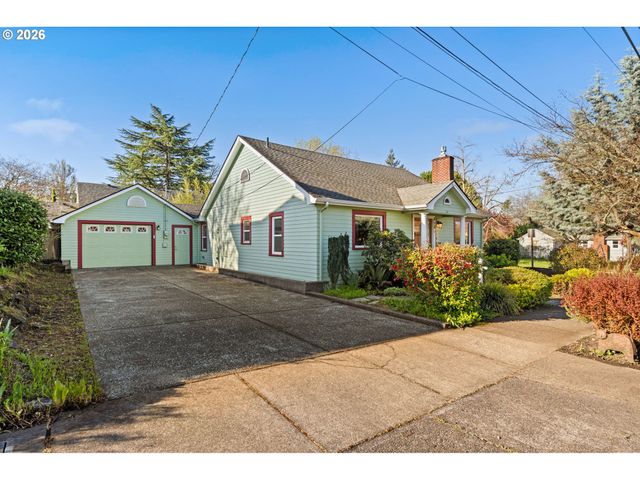 810 E 20TH Ave, Eugene, OR 97405