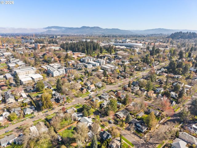 810 E 20TH Ave, Eugene, OR 97405