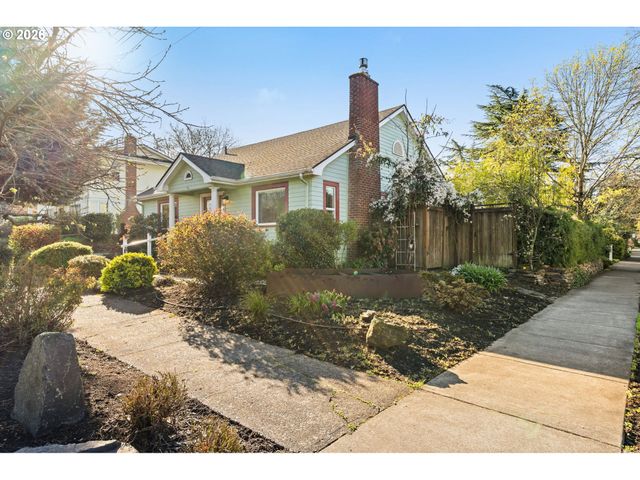 810 E 20TH Ave, Eugene, OR 97405