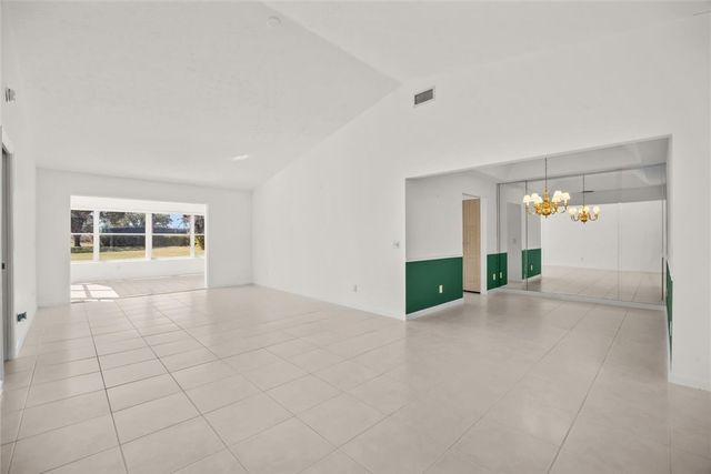 873 Lake Orchid Circle 873, Vero Beach, FL 32962