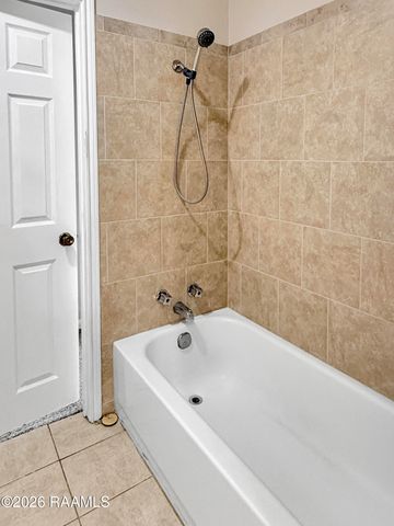 101 Michael Allen Boulevard 3g, Lafayette, LA 70501