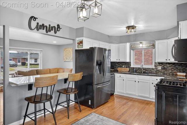 15036 Nola Street, Livonia, MI 48154