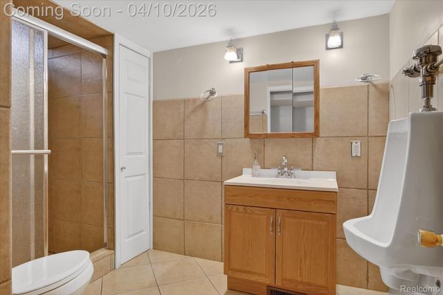 15036 Nola Street, Livonia, MI 48154