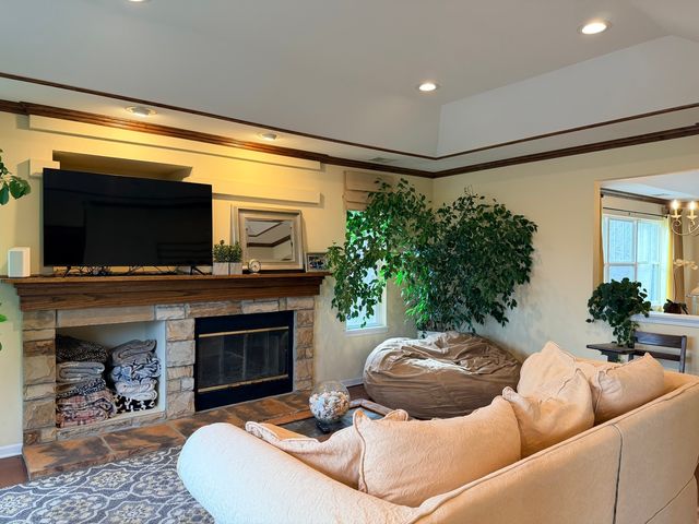 1804 Crenshaw Circle, Vernon Hills, IL 60061