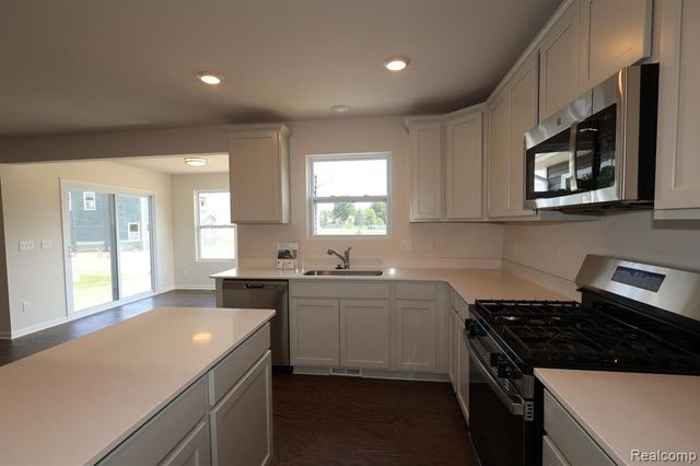 34465 Sandpiper Court, Chesterfield, MI 48047