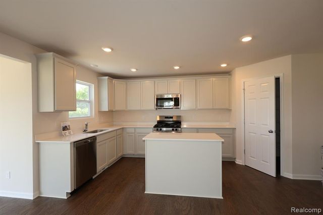 34465 Sandpiper Court, Chesterfield, MI 48047