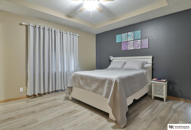 13581 W Circle, Omaha, NE 68137