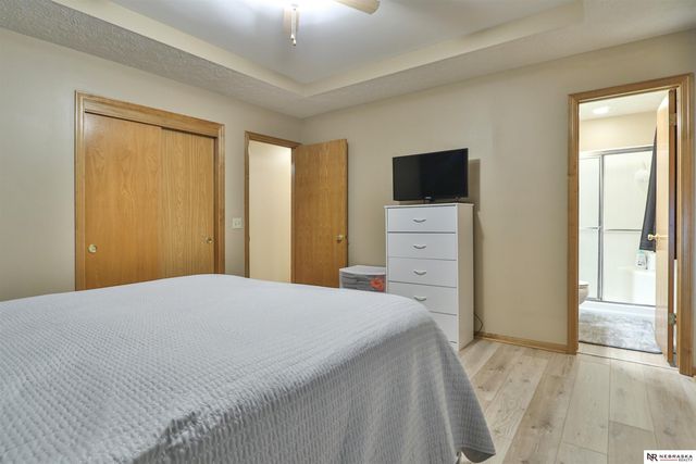 13581 W Circle, Omaha, NE 68137