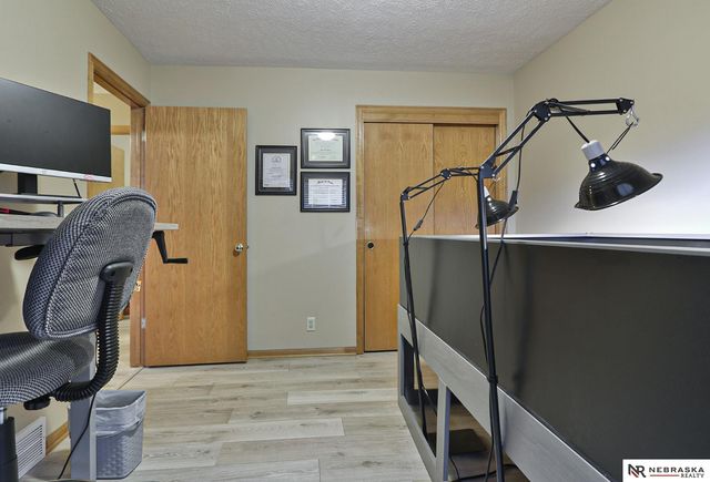 13581 W Circle, Omaha, NE 68137