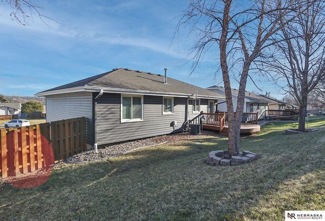 13581 W Circle, Omaha, NE 68137