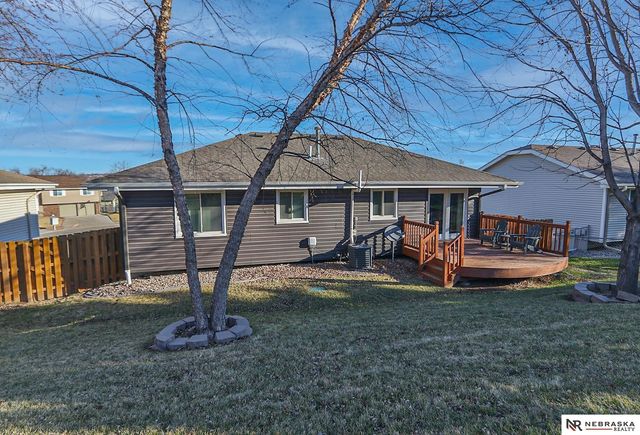 13581 W Circle, Omaha, NE 68137
