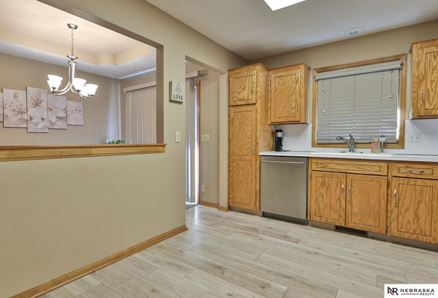 13581 W Circle, Omaha, NE 68137