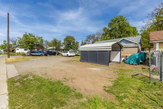 1002 E Dalton Ave, Spokane, WA 99207