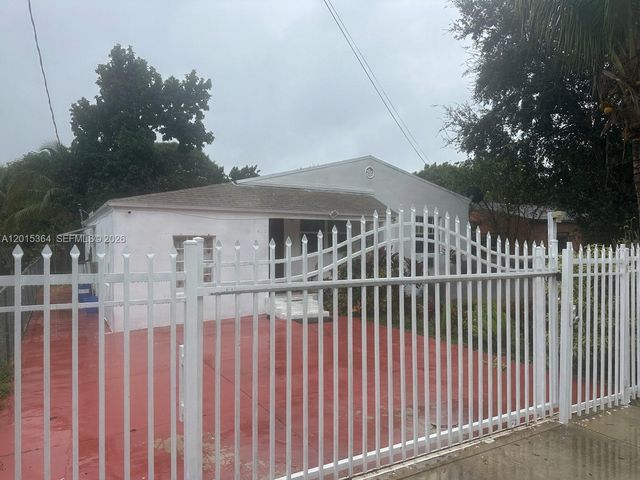 410 NW 98th St, Miami, FL 33150
