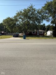 3809 Maple Avenue, Terre Haute, IN 47804