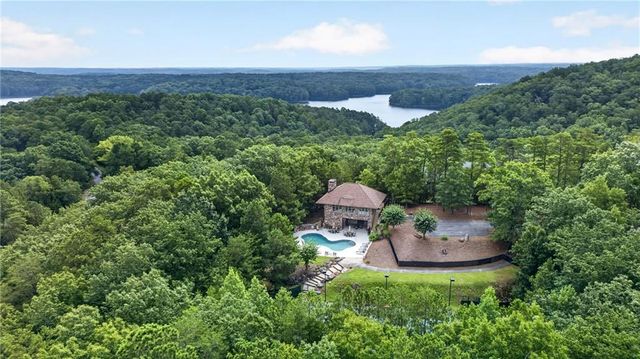 16 Ridgewater Drive SE, Cartersville, GA 30121