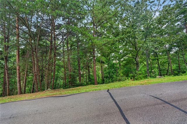 16 Ridgewater Drive SE, Cartersville, GA 30121