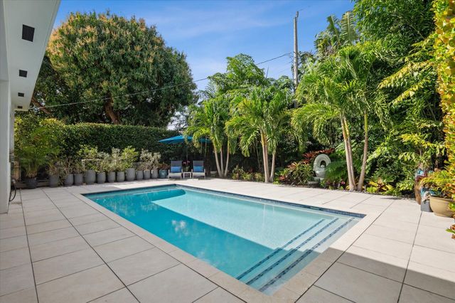 1113 NE 11th Avenue, Fort Lauderdale, FL 33304