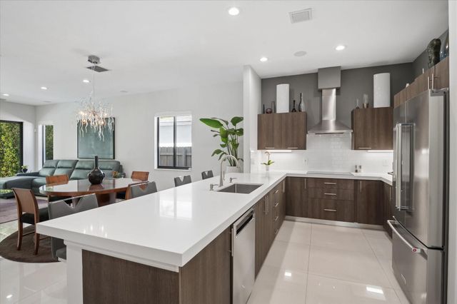 1113 NE 11th Avenue, Fort Lauderdale, FL 33304