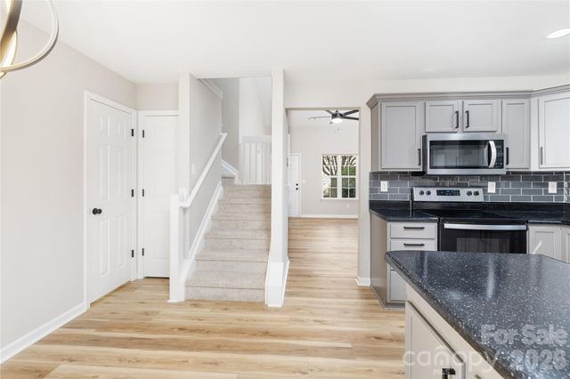 136 Mangum Circle, Mooresville, NC 28117