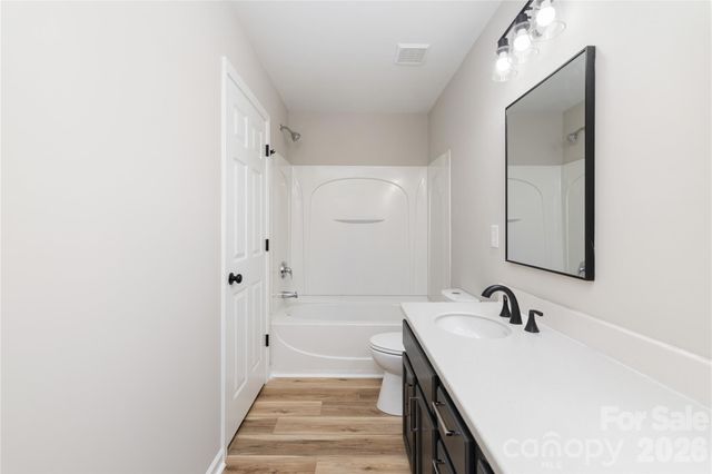 136 Mangum Circle, Mooresville, NC 28117
